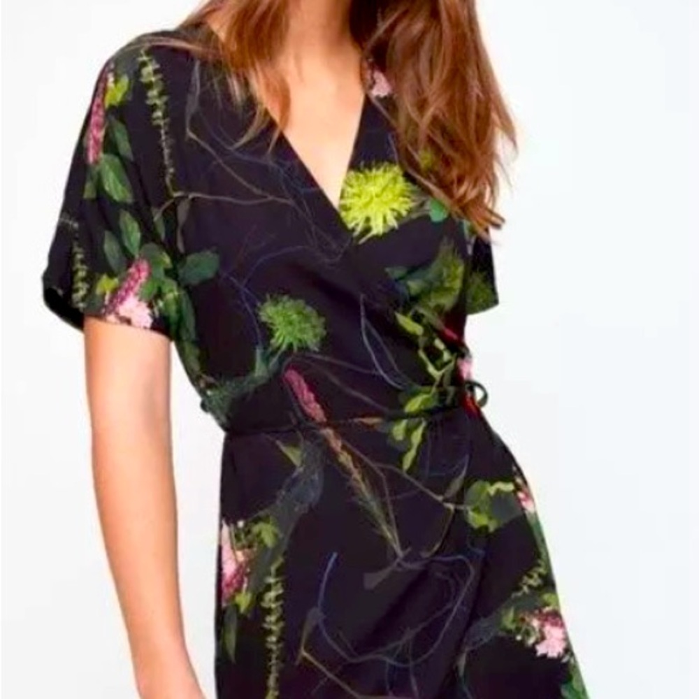 Aritzia Babaton Wallace Wrap M
